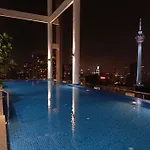 Col 25B Klcc Infinity Pool View Studio