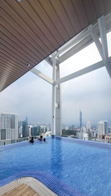 Col 25b Klcc Infinity Pool View Pangsapuri